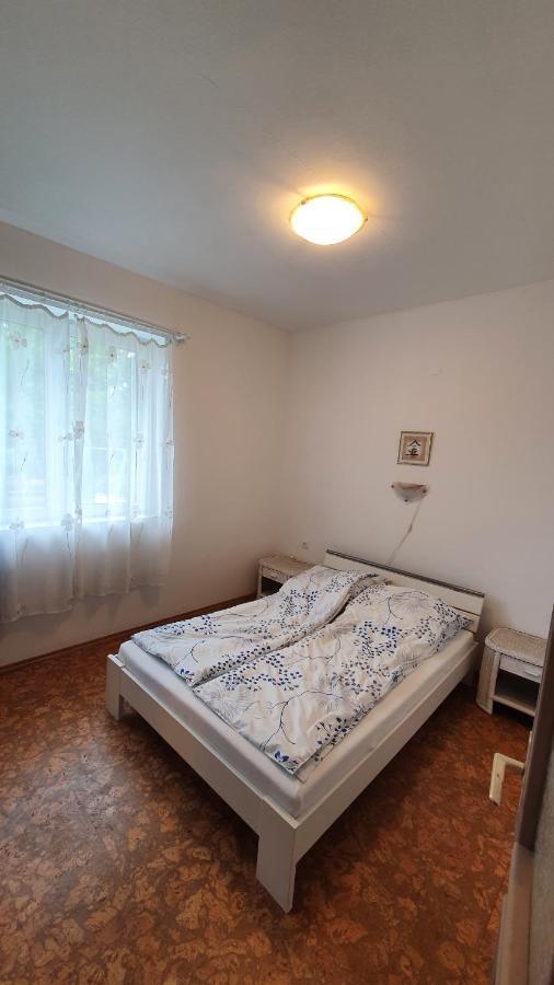 Aron Apartman Badacsonytomaj Exterior photo