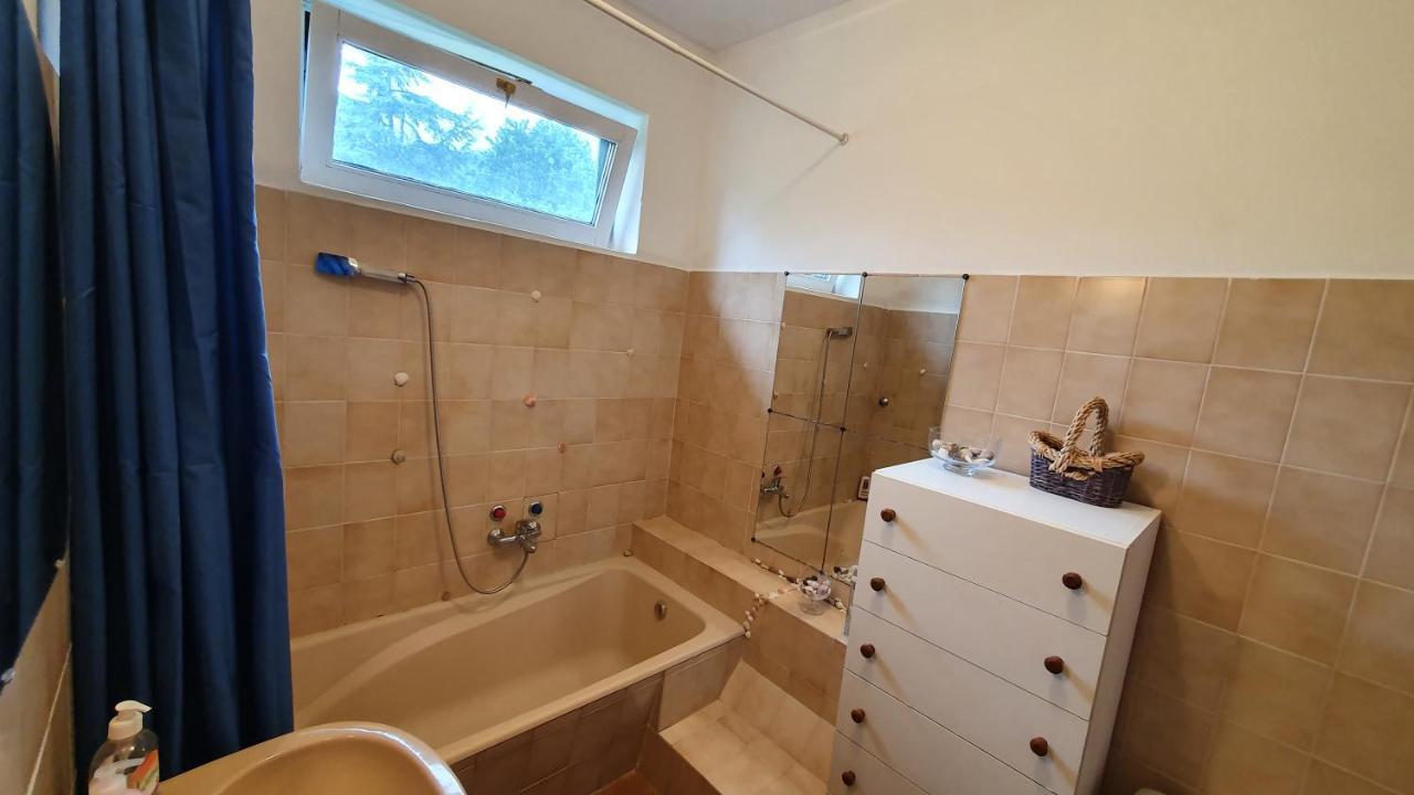 Aron Apartman Badacsonytomaj Exterior photo
